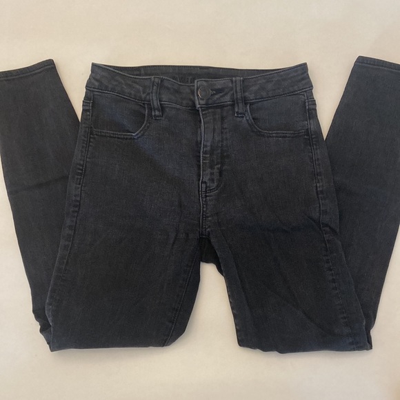 American Eagle Hi-Rise Jegging in Ne(x)t Level Stretch, Size 6 Short, Black - Picture 2 of 7